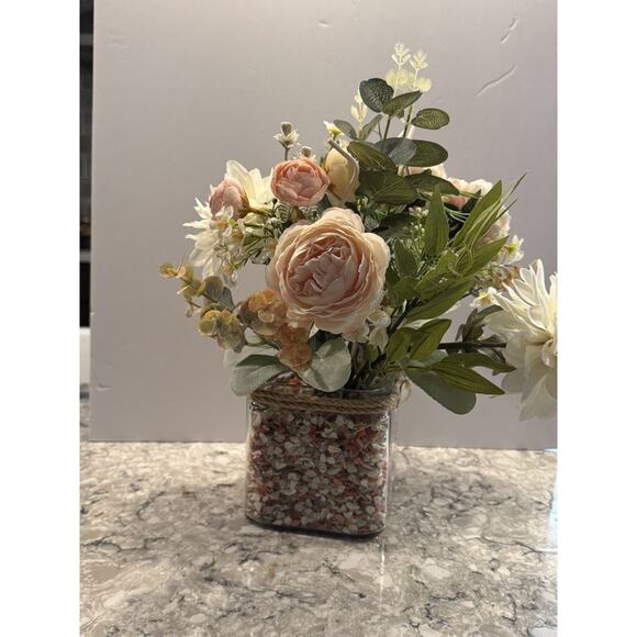 Spring Silk Floral Arrangement Clear Glass Vase Shell Chips Beach Decor - Picture 3 of 9